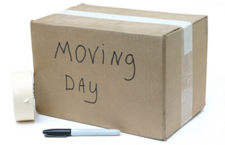 10 Important Things That You Need to Include In Your Moving Essentials Box